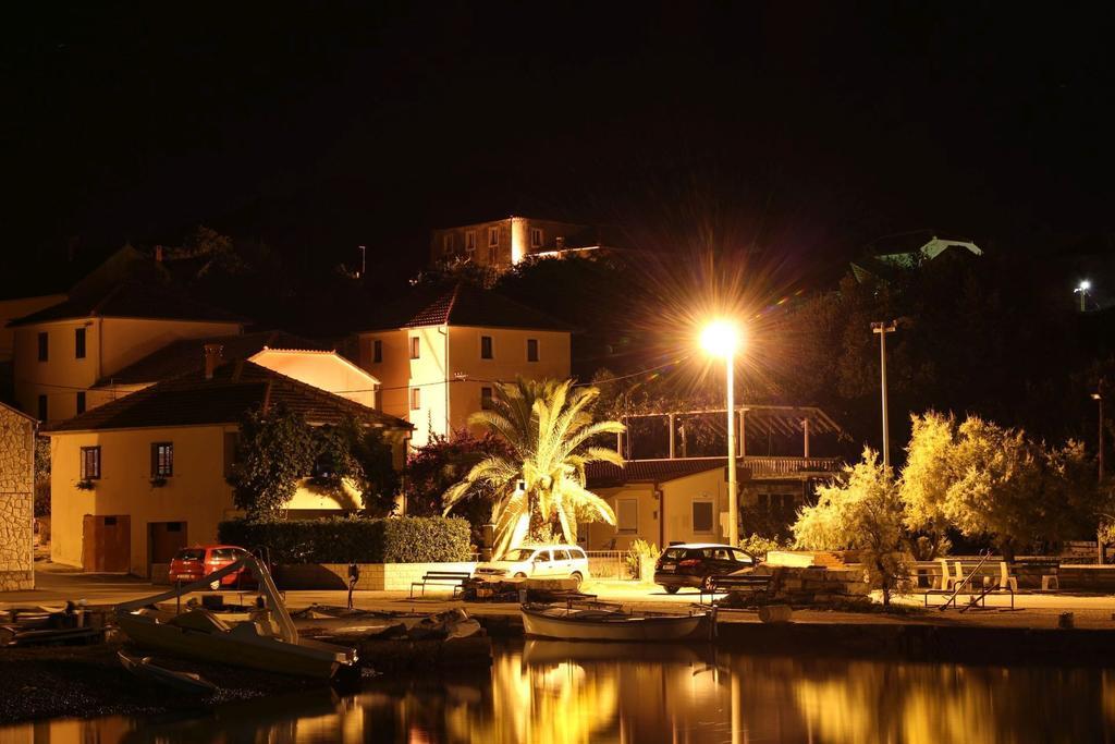 Villa Menalo Hodilje Екстериор снимка