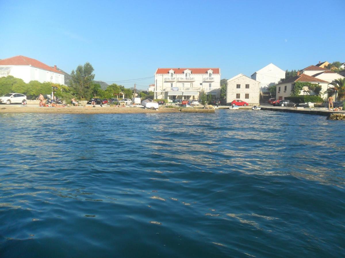 Villa Menalo Hodilje Екстериор снимка
